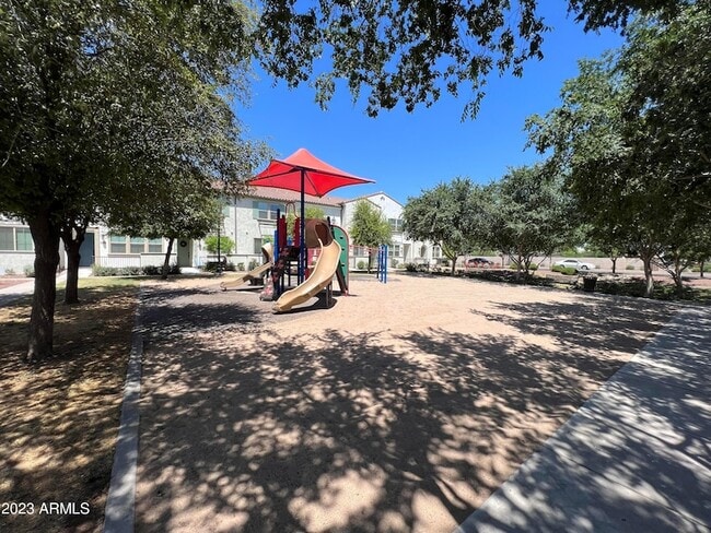 Building Photo - 1822 E Chelsea Ln