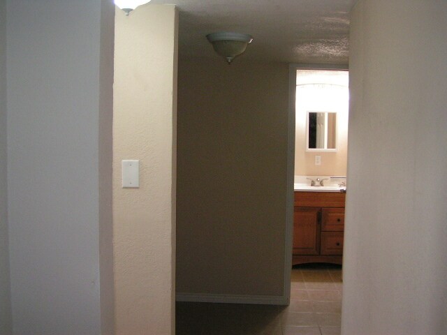 Building Photo - 1357 Kenton St