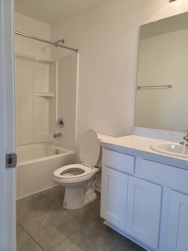 Primary bath w/1 sink vanity - 9025 Gifford Dr