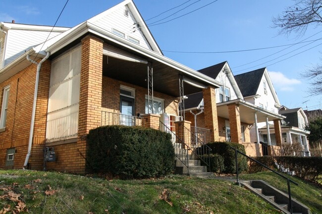 Building Photo - 316 Pine St