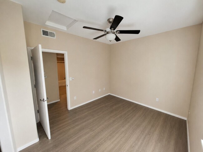 Building Photo - 4200 E Commerce Way