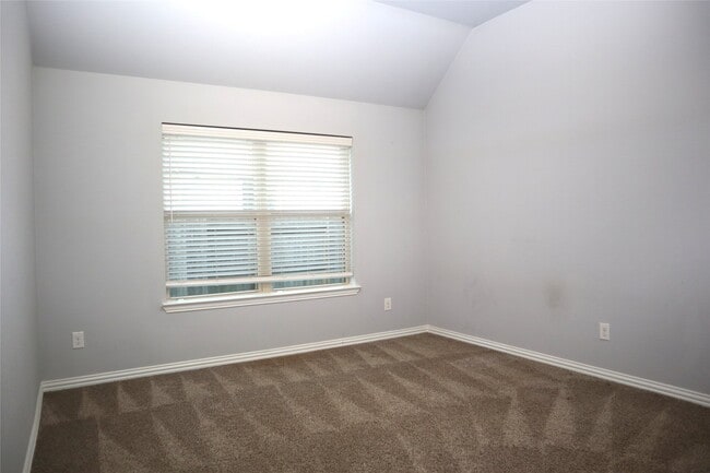 Building Photo - 4553 New Country Dr