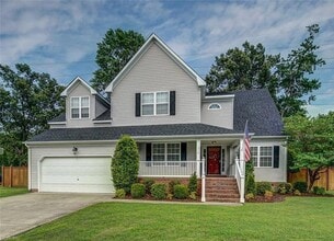 Building Photo - 1516 Clearwater Ln