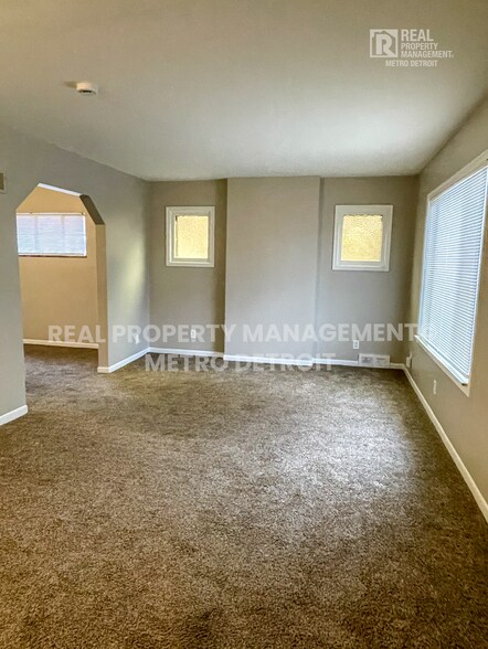 Building Photo - 15349 Prest St