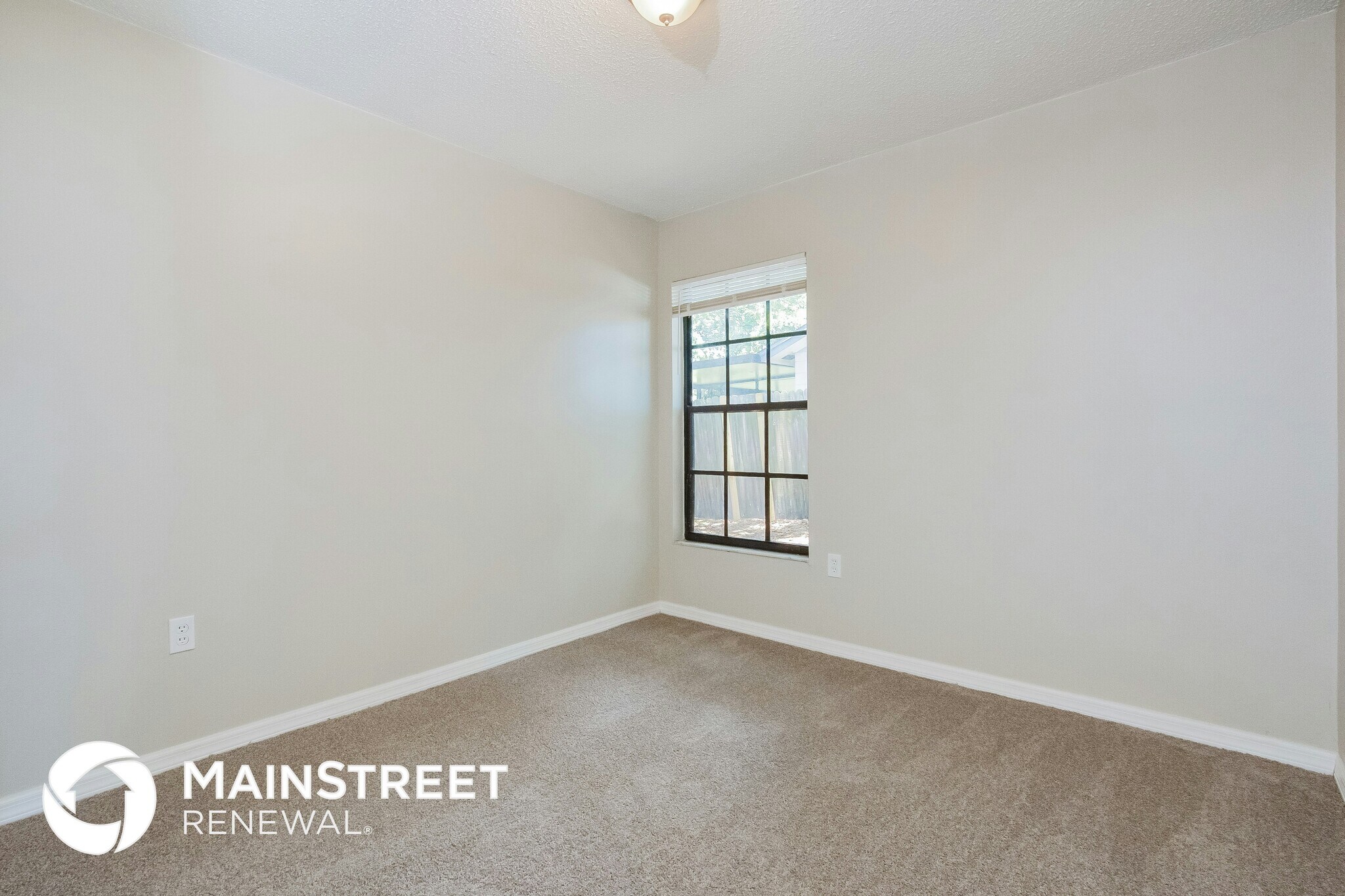 Building Photo - 1615 Sunburst Way