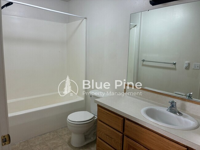 Building Photo - 3156 Chasewood Dr