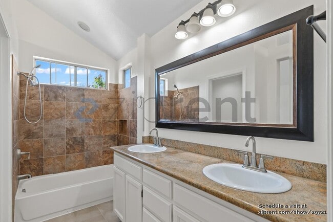 Building Photo - 36816 Papaya St