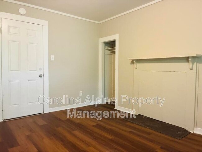 Building Photo - 403 S Yates St