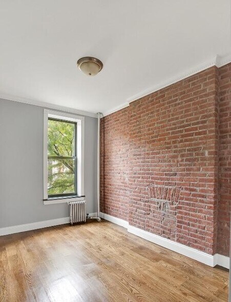 Building Photo - 436 W 52nd St