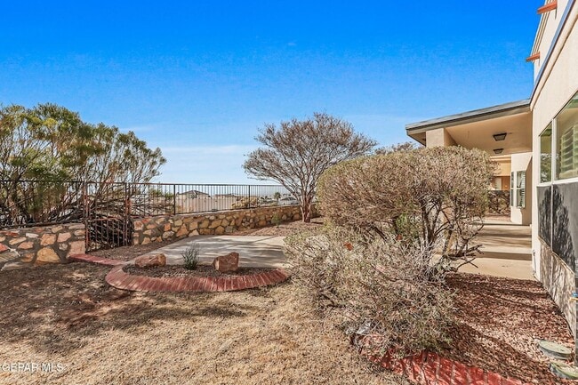 Building Photo - 6398 Franklin Summit Drive