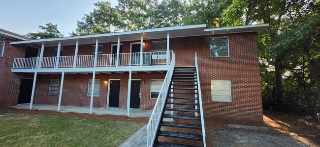 Building Photo - 1234 Peacock Ave