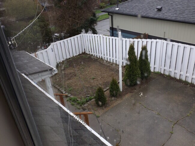 Building Photo - Beautiful Home In Prime Location Bordering Crown Hill and Whittier Heights!