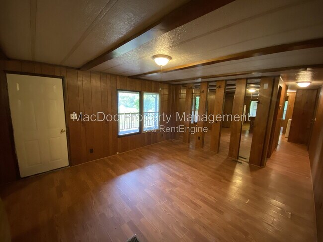 Building Photo - 2036 Mt Olive Rd