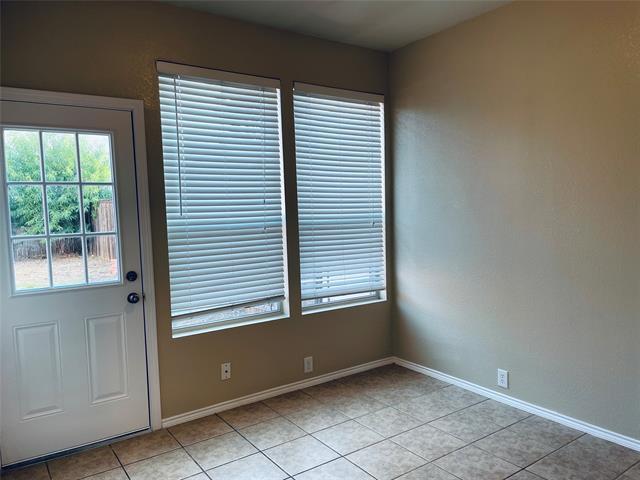 Building Photo - 2641 Tilden Dr