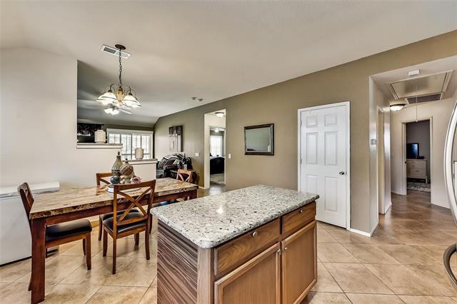 Building Photo - 1206 Periwinkle Dr