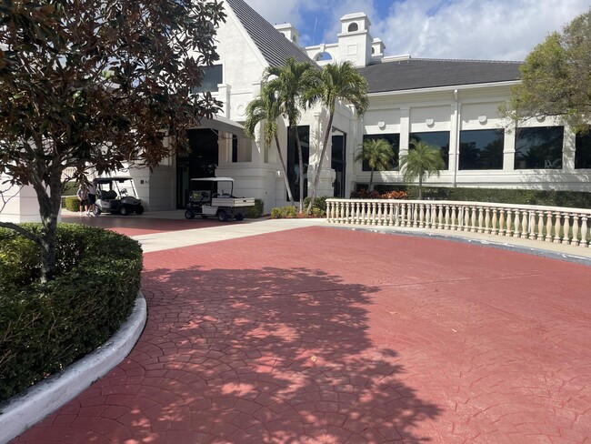 Building Photo - 17275 Ventana Dr