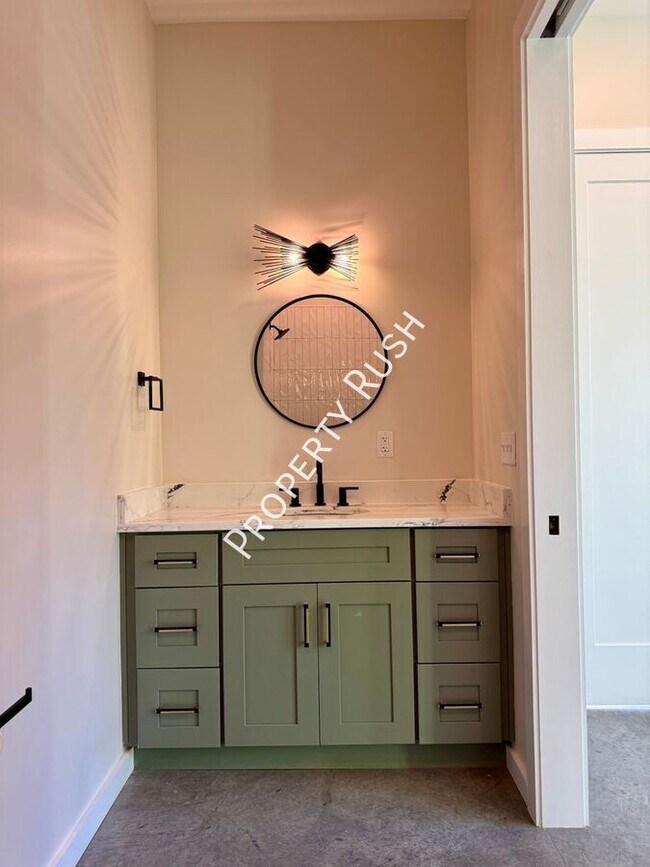 Building Photo - 1865 Zeta Way