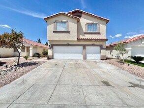 Building Photo - LIMITED TIME ONLY: $500 OFF 2ND MONTH'S RENT -MOVE IN W/IN TWO WEEKS TO TAKE ADVANTAGE of this Be...