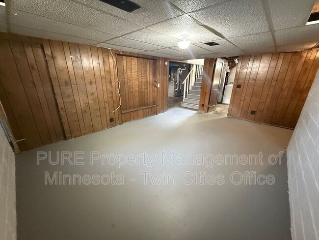 Building Photo - 2632 Toledo Ave S