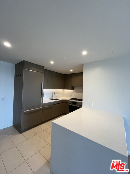 Building Photo - 889 Francisco St