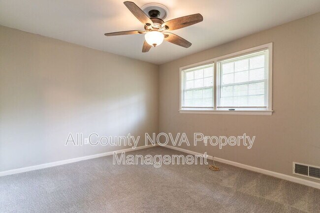 Building Photo - 4126 Lenox Dr