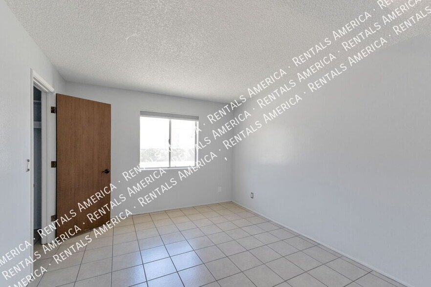 Building Photo - 654 N Richey Blvd