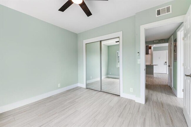 Building Photo - 5700 NE 22nd Way