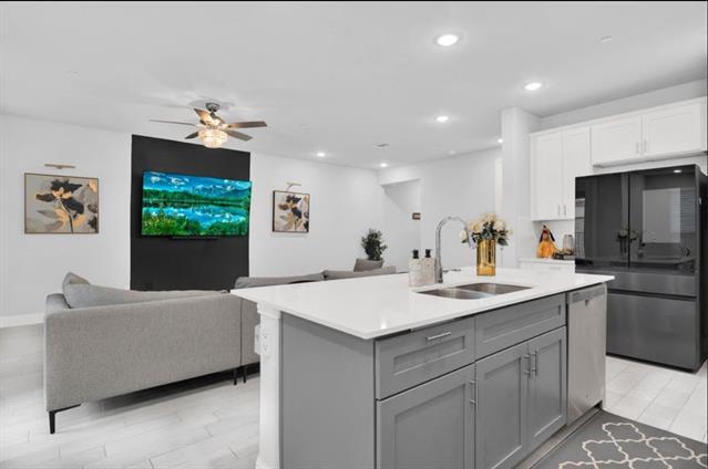 Building Photo - 525 Teton St