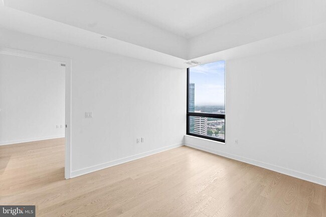 Building Photo - 1650 Silver Hill Dr