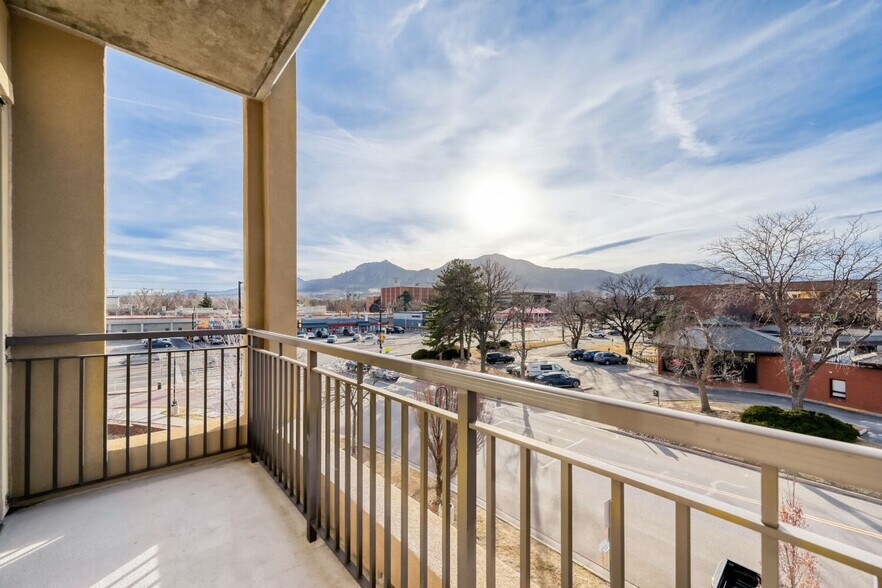 Building Photo - 3301 Arapahoe Ave