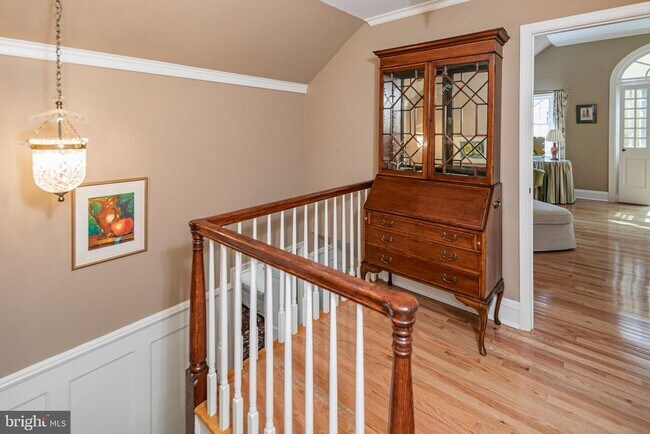 Building Photo - 38 Pardoe Rd