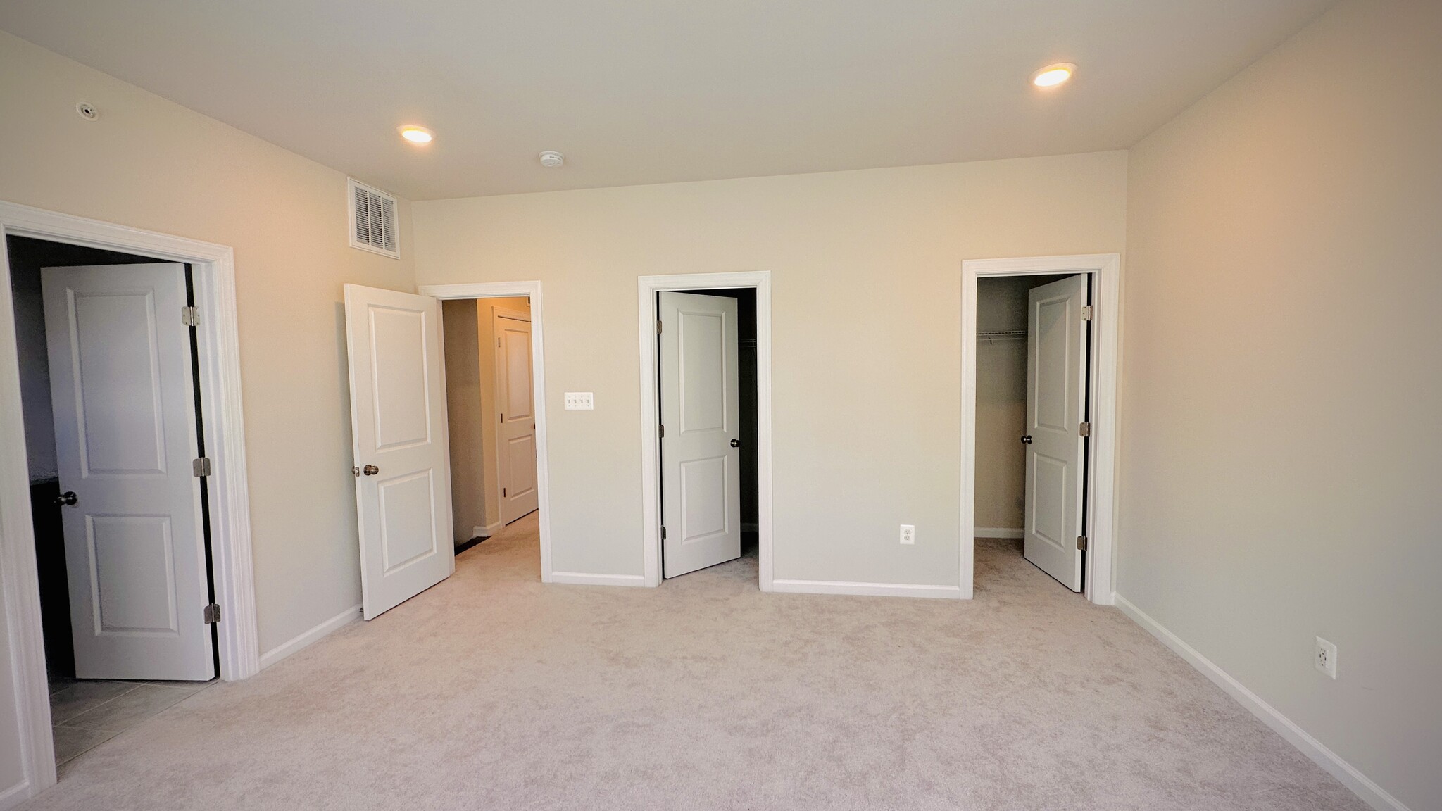 Building Photo - 66 Garden Meadow Pl