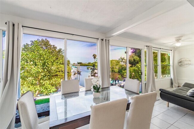 Building Photo - 607 Betmor Ln