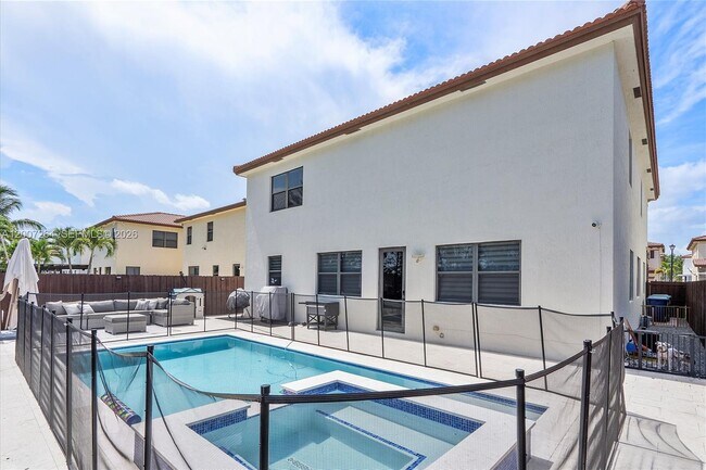 Building Photo - 9830 NW 86th Terrace