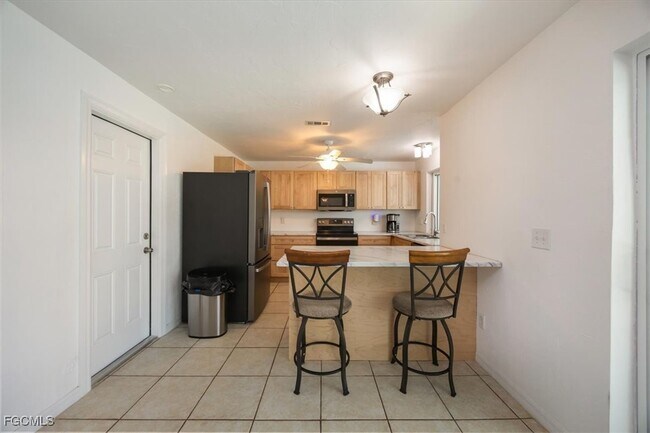 Building Photo - 2032 Coral Point Dr