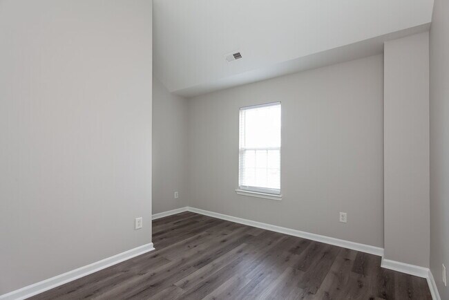 Building Photo - 929 Grass Hollow Ct