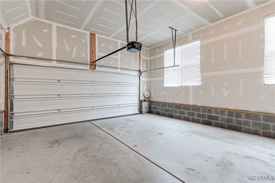 Building Photo - 1701 Anchor Landing Dr