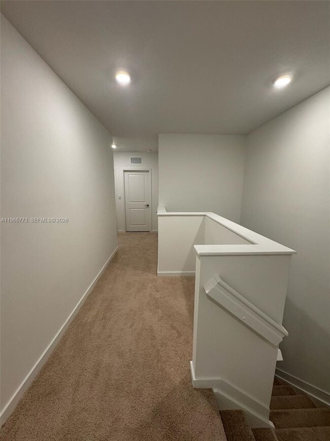 Building Photo - 141 Northeast 13th Terrace