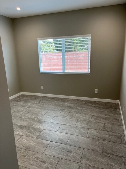 Building Photo - 12225 Brookhaven Park