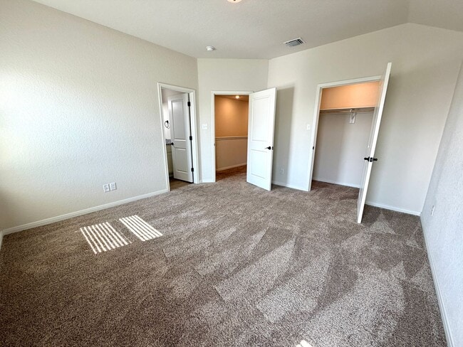 Building Photo - 10214 Lynwood Vlg