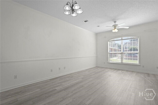 Building Photo - 400 Tibet Ave