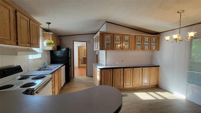 Building Photo - 2021 Sandydale Ln