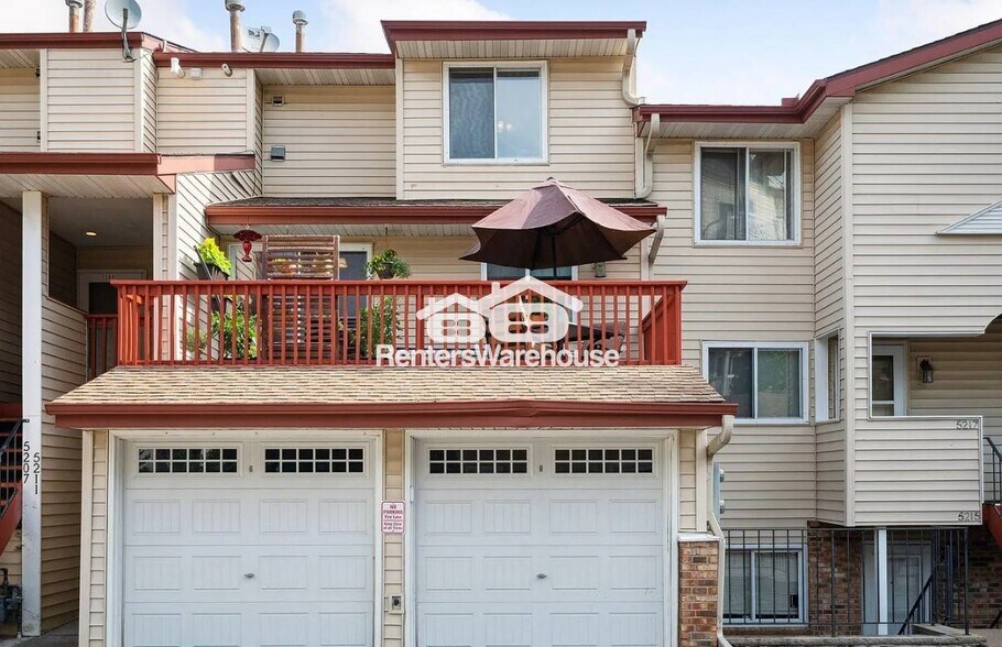 Building Photo - 5213 Hiawatha Ln
