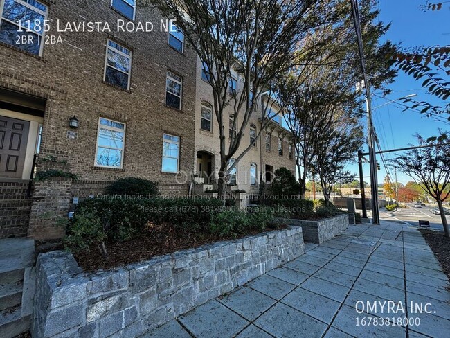 Building Photo - Luxurious 2 bedroom townhouse in Atlanta!