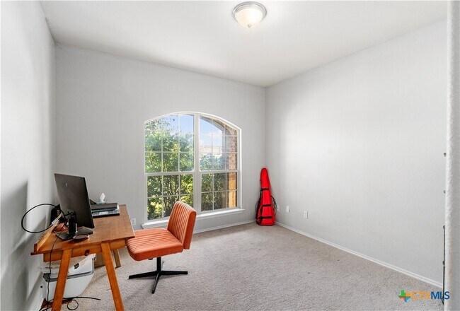 Building Photo - 5634 Stonehaven Dr