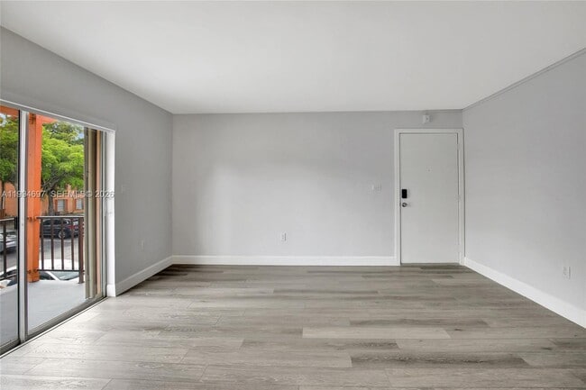 Building Photo - 7241 Miami Lakes Dr