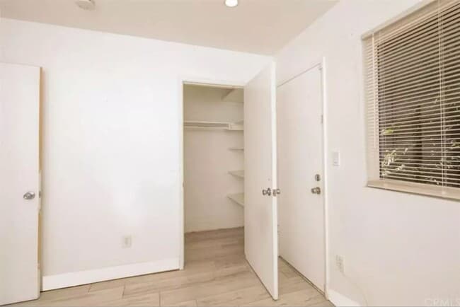 Building Photo - 871 Park Ave