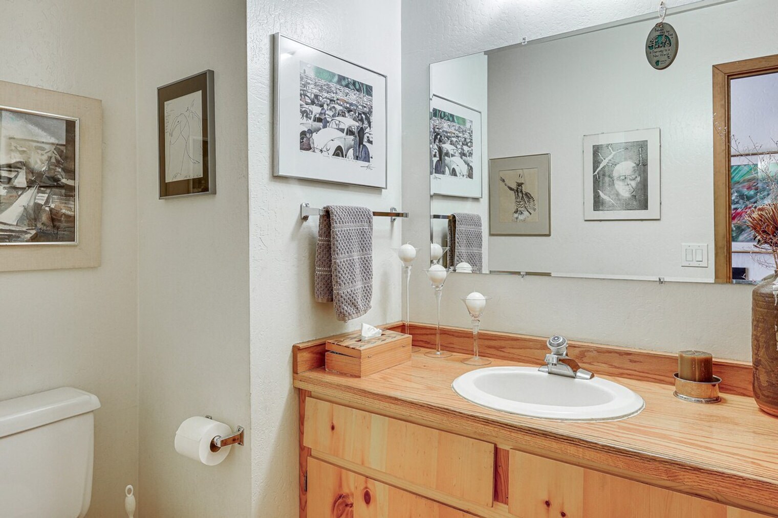 Building Photo - 320 Rim Dr