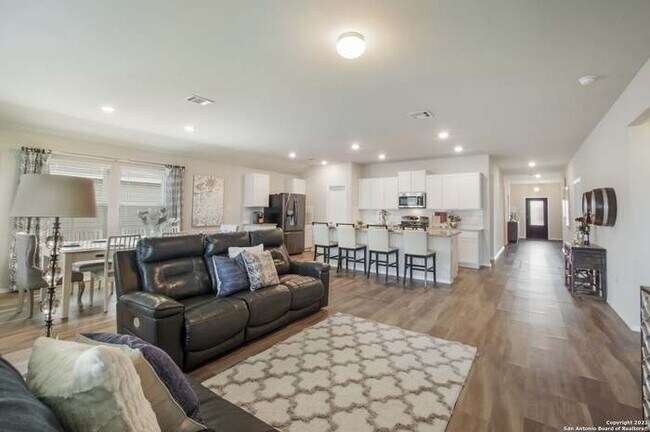 Building Photo - 482 Moonvine Way