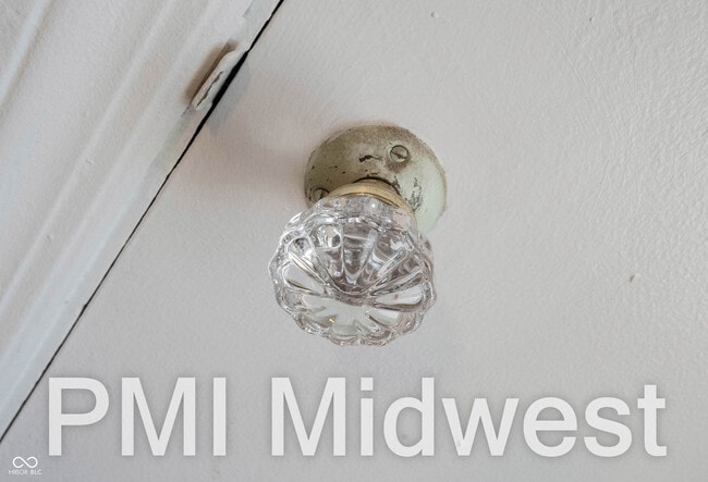 Building Photo - 1319 N Alton Ave